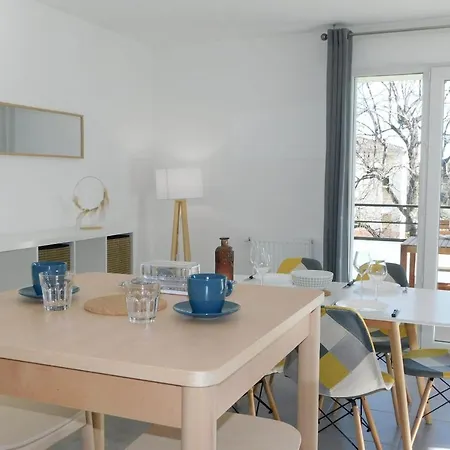 Apartment Magnificent 3-room 